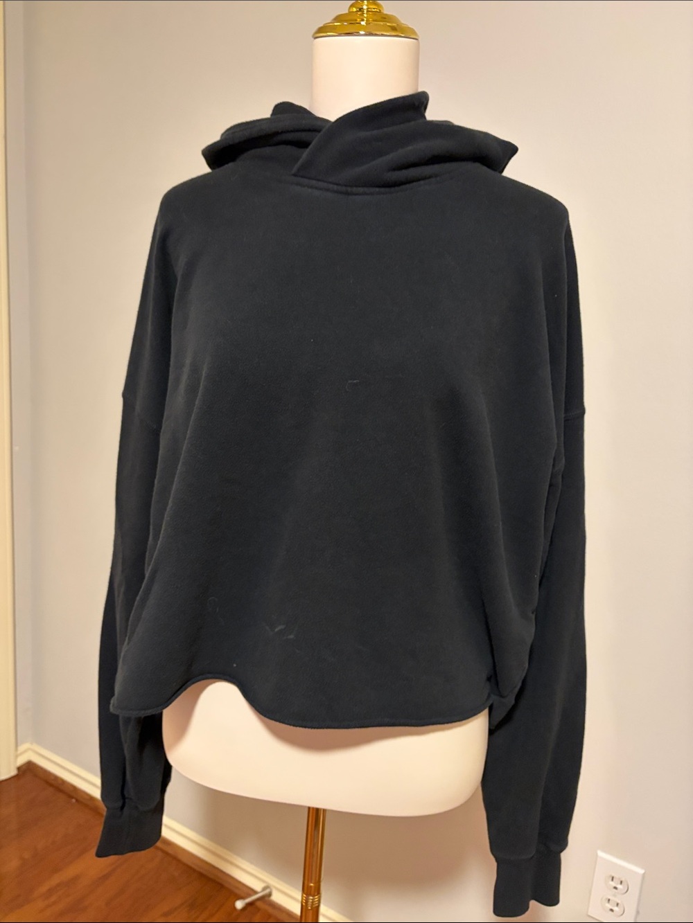 Abercrombie & Fitch Women’s Black Cropped Hoodie Size Large